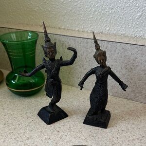 Metal Tahitian Dancing girl/boy.